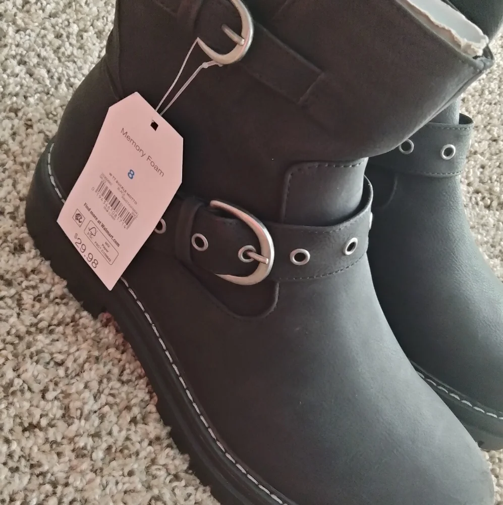 Black Buckle Calf Length Boots Size 8 - Picture 4 of 4